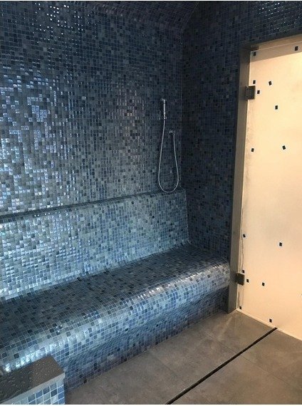 steam room